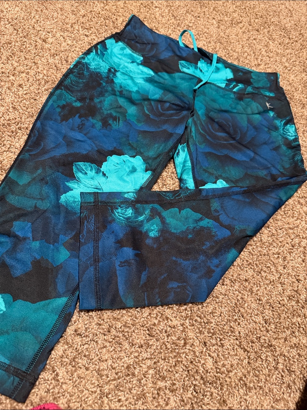 Danskin Now Dri More capri leggings (M) - EUC!